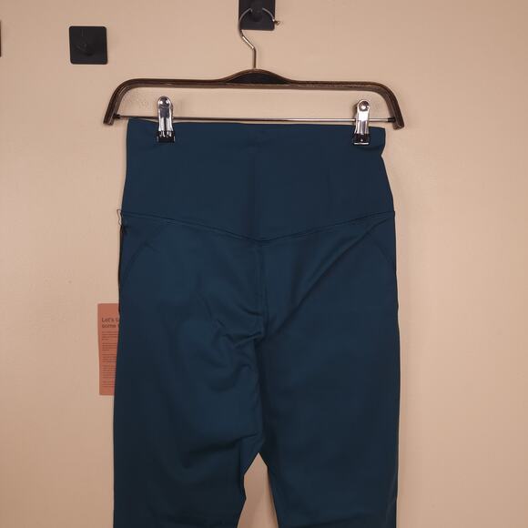 Girlfriend Collective Compressive High-Rise Legging in Globe Size M - Picture 6 of 9